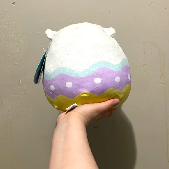 Selling Leah squishmallow - Picture 4 of 4